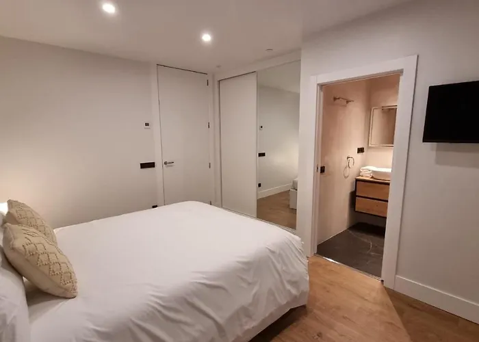 Puerta Del Sol Iii, 4 Bedrooms 5Wc