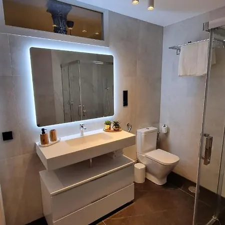Puerta Del Sol Iii, 4 Bedrooms 5Wc Madrid Exterior photo